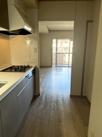 県営伊川谷第2高層住宅1号棟の居間・リビング