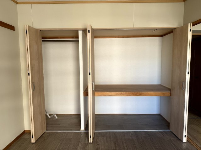 県営伊川谷第2高層住宅1号棟の収納