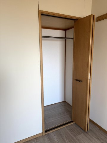 県営伊川谷第2高層住宅1号棟の収納