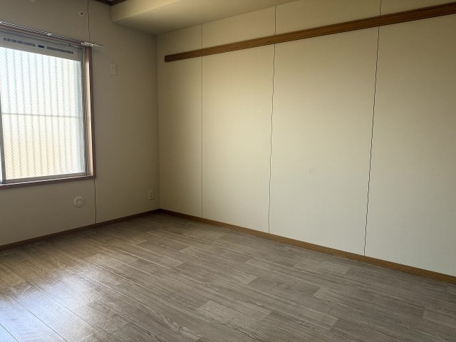 県営伊川谷第2高層住宅1号棟の寝室