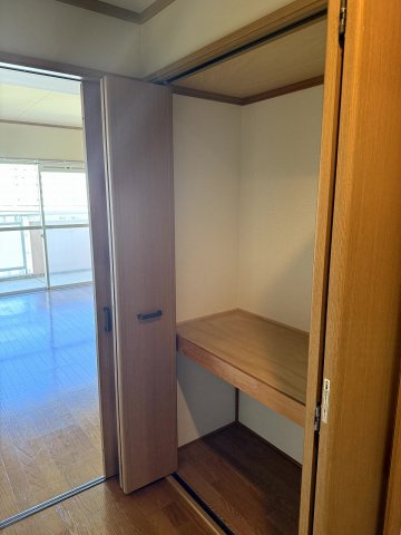 県営伊川谷第2高層住宅1号棟の内装