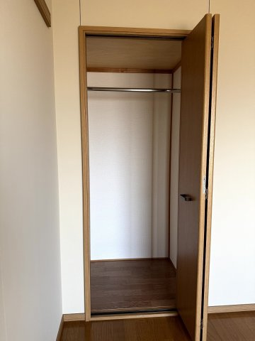 県営伊川谷第2高層住宅1号棟の収納