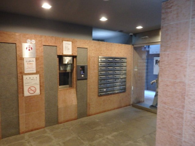 【エントランス】 | エクセルシオール新宿西戸山