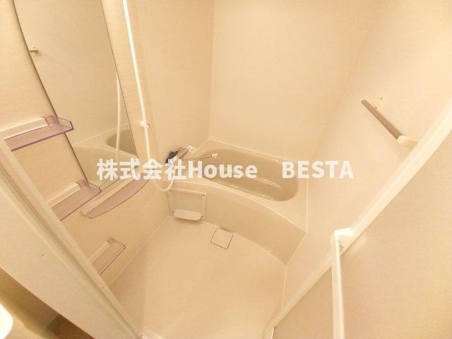 セレニテ神戸元町クレアの浴室