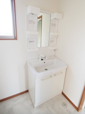 【独立洗面台】 | 中古戸建　米沢市万世町牛森 | ★内覧予約でブランド米2kg★