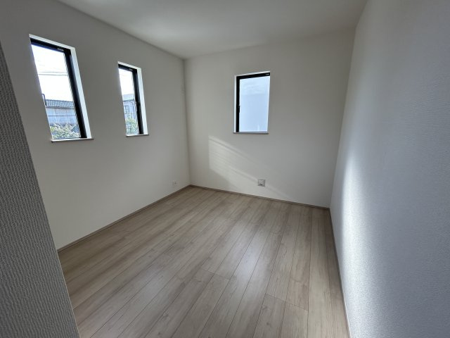 三木市志染町東自由が丘１丁目　　　　　の洋室