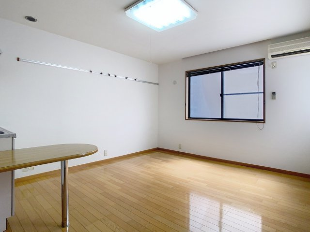 フォーブル十日町の居間・リビング