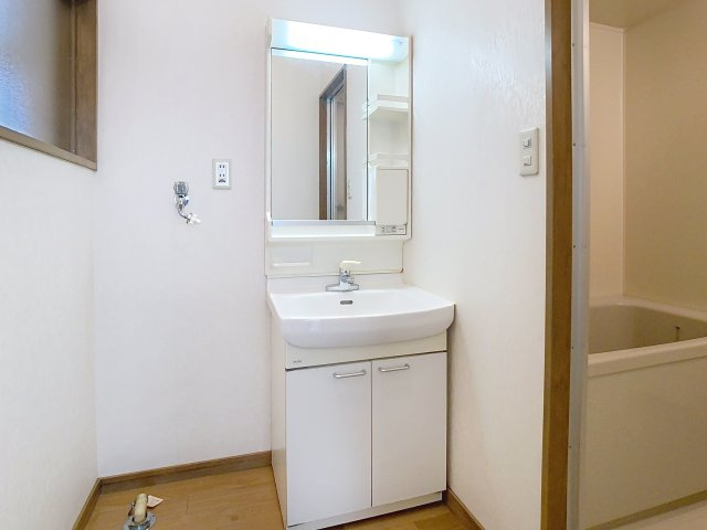 フォーブル十日町の独立洗面台