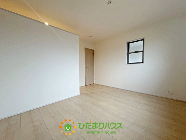 第1加須花崎　新築一戸建て　04　リーブルガーデンの寝室|家族みんなでおやすみになれる広々7帖ベッドルームを完備！