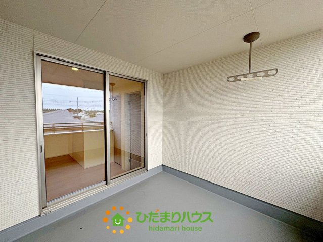 第1加須花崎　新築一戸建て　04　リーブルガーデンのバルコニー|ワイドバルコニー完備！お洗濯が快適に。