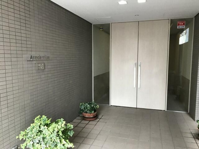 【エントランス】 | アロデミウ明大前