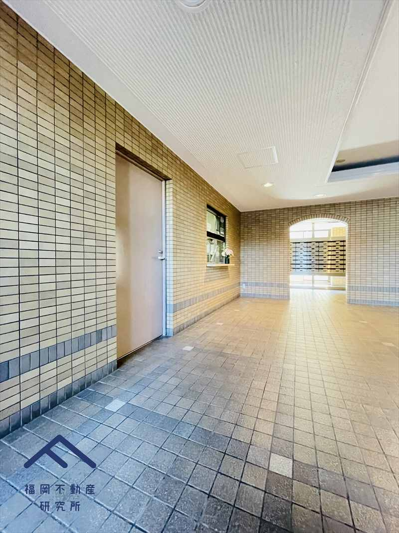 ファミール二日市のエントランス