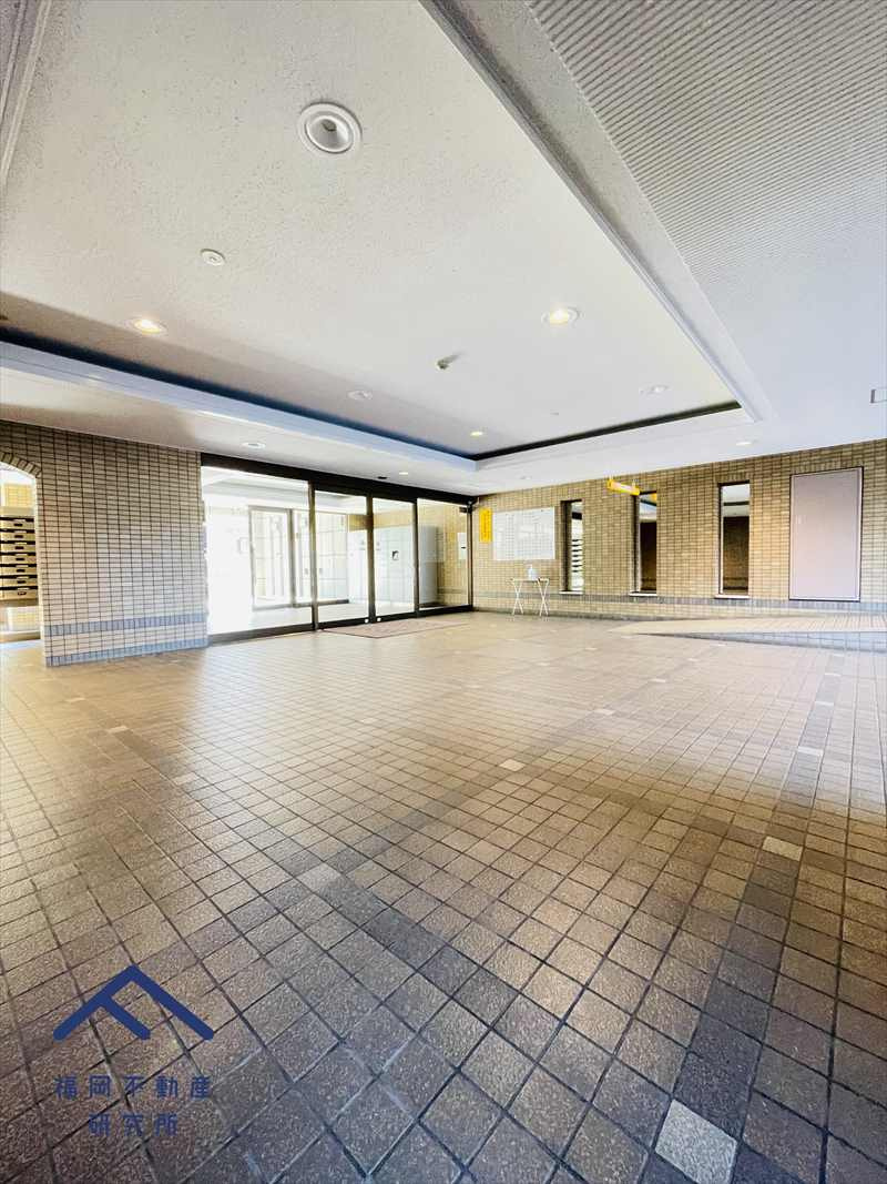 ファミール二日市のエントランス