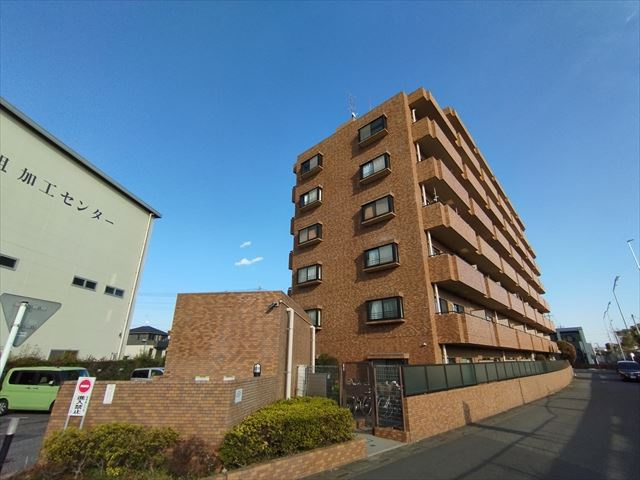 【外観】 | ライオンズマンション坂戸 | 内装リフォーム済みで大変綺麗です