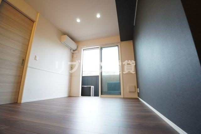 D-ROOM新宿ⅠーＡ棟の居間・リビング