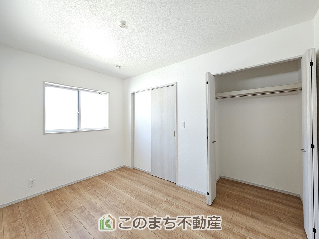 いろどりアイタウン栃木市平柳町3丁目22-P2の収納|各居室に収納付で住みやすさにこだわっています♪