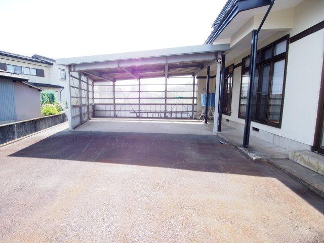 【駐車場】 | 中古戸建　米沢市窪田町窪田 | ★内覧予約でブランド米2kg★