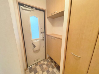 【玄関】 | フォースクエア岡田 | 落ち着いた玄関です