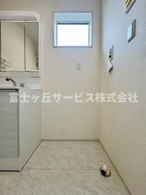 【ランドリースペース】 | 静岡市清水区折戸1丁目 新築一戸建て 2号棟 | 洗濯機置き場です