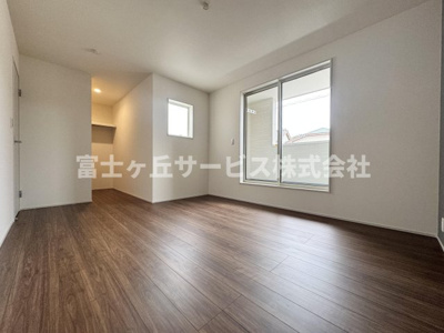 【寝室】 | 静岡市清水区折戸1丁目 新築一戸建て 2号棟 | 落ち着いて過ごせる寝室です
