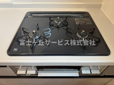 【その他】 | 静岡市清水区折戸1丁目 新築一戸建て 2号棟 | 3口コンロがあります