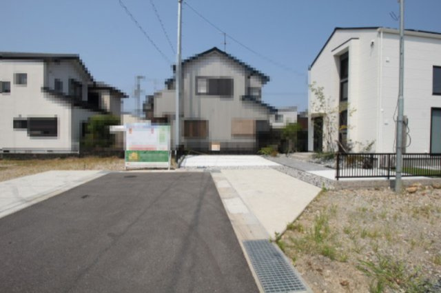 鴨部　新築戸建　7号地　（全11区画）の前面道路含む現地写真