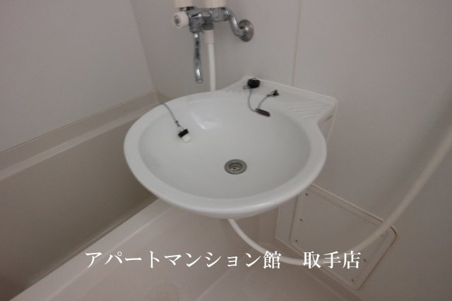 レオパレスあらたの洗面所