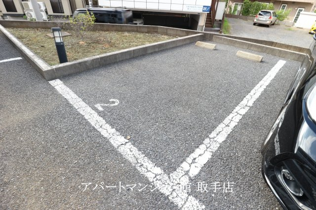 レオパレスシェソワⅡの駐車場|画像6