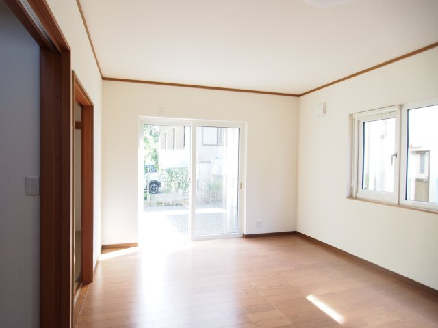 【居間・リビング】 | 中古戸建　米沢市東一丁目 | ★内覧予約でブランド米2kg★