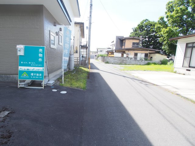 【前面道路含む現地写真】 | 中古戸建　米沢市東一丁目 | ★内覧予約でブランド米2kg★