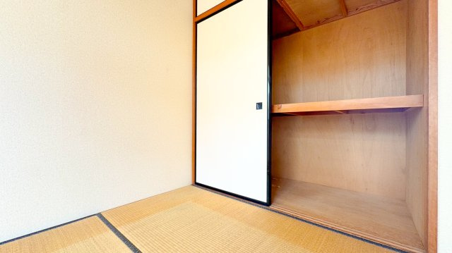 シティハイムエステートＣの収納