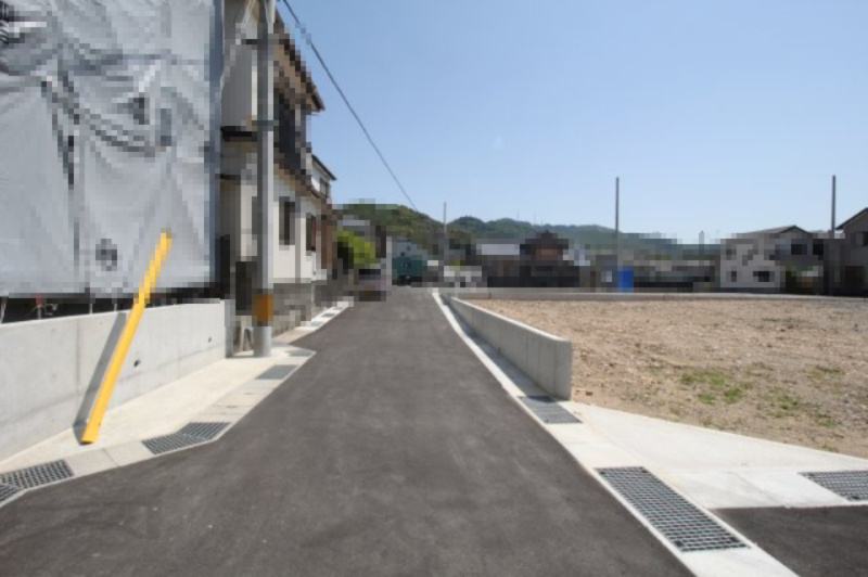 鴨部　建築条件付き　売土地　8号地の前面道路含む現地写真