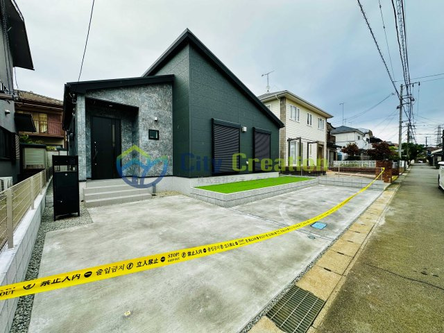 伊勢原市沼目4丁目新築戸建て　24-1期1号棟の駐車場