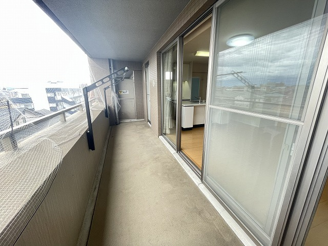 コアマンションネクステージ長嶺南のバルコニー|前建のない南向きバルコニー面