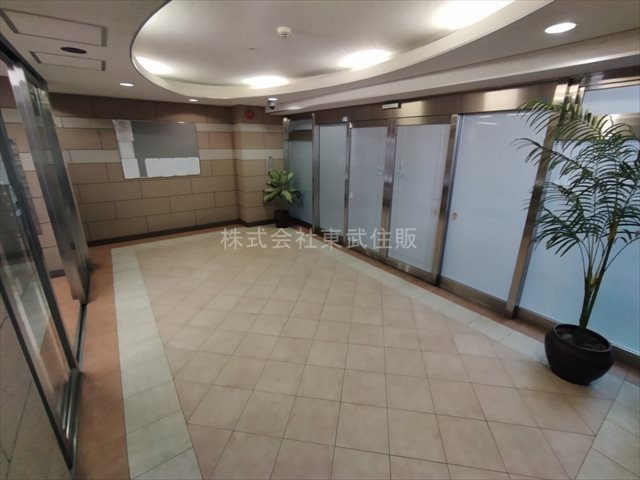 【エントランス】 | ロイヤルステージ南古谷 | 清潔感のあるエントランスです