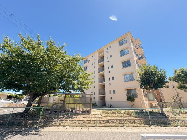 伊川谷住宅14号棟