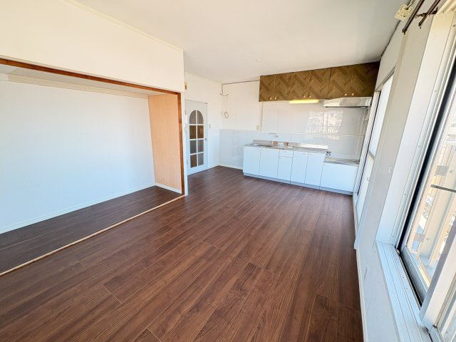 伊川谷住宅14号棟の居間・リビング