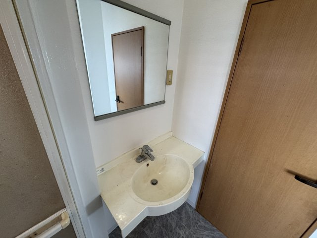 三隆（1）コーポラスの独立洗面台