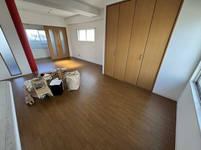 三隆（1）コーポラスの居間・リビング