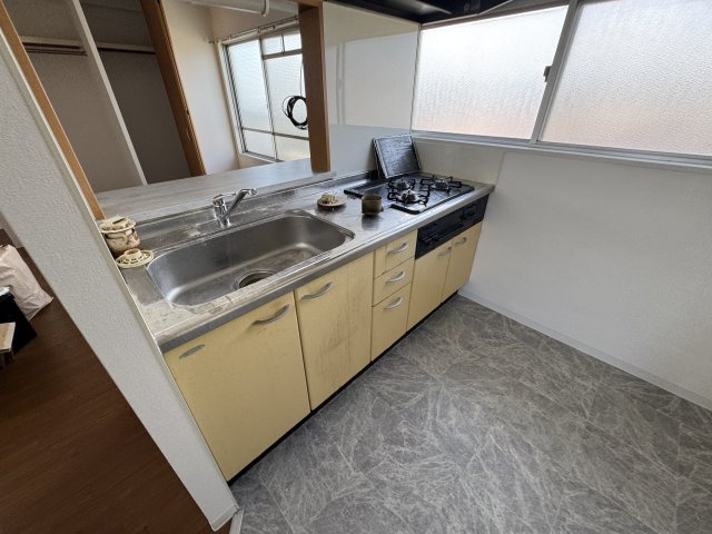 三隆（1）コーポラスのキッチン