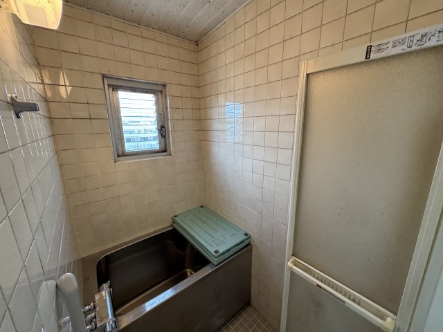 三隆（1）コーポラスの浴室