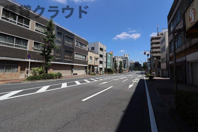 リブリ・エイリアスの周辺