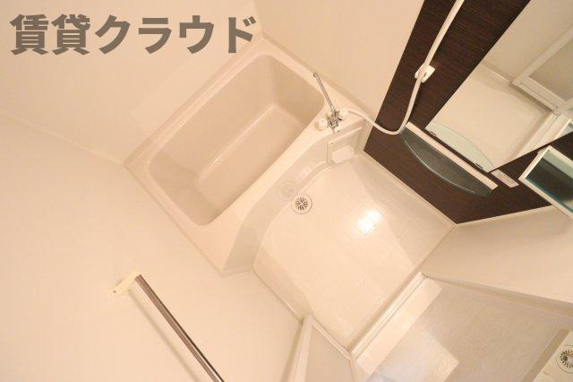 リブリ・エイリアスの浴室|小物を収納するのに便利です