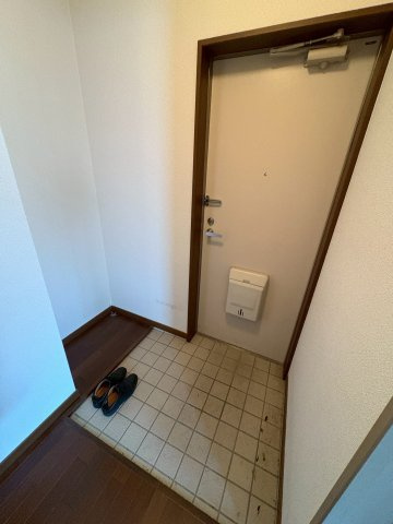アーバンステージ生瀬の玄関|きれいな玄関です