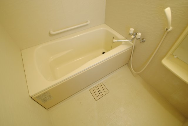 レジデンシャルの浴室|内装イメージ：同物件別室