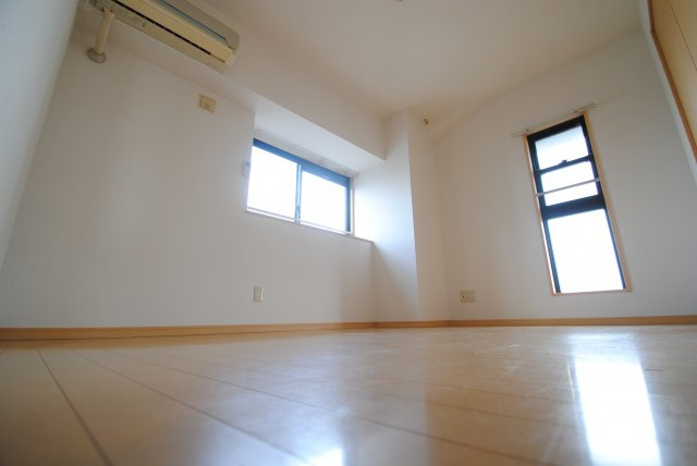 レジデンシャルの洋室|内装イメージ：同物件別室