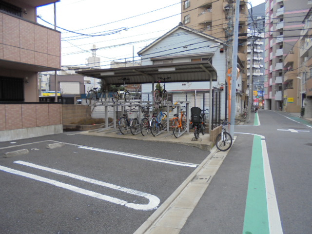 青木ビルの駐車場