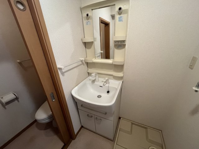 青木ビルの洗面所