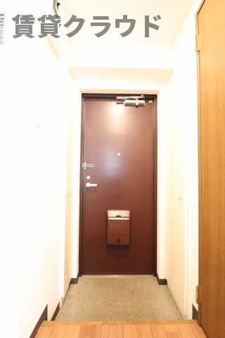 グレイス青山の玄関|明るい玄関です