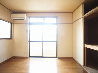 【居間・リビング】 | アレストクマクラＢ | ゆったりできるリビングです♪